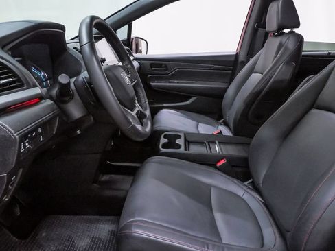 Used 2024 Honda Odyssey Sport image 9