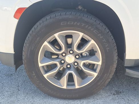 Used 2021 Chevrolet Tahoe LT w/ LT Signature Package RWD image 23