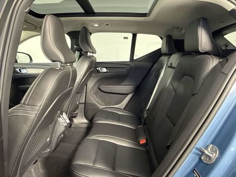 Used 2024 Volvo XC40 B5 Plus w/ Protection Package Premier AWD/4WD image 23