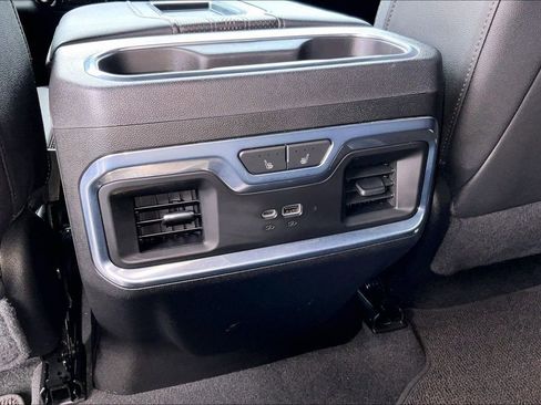Used 2022 Chevrolet Silverado 1500 High Country w/ Technology Package AWD/4WD image 33