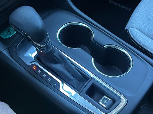 Used 2024 Chevrolet Equinox LS w/ LS Convenience Package image 27