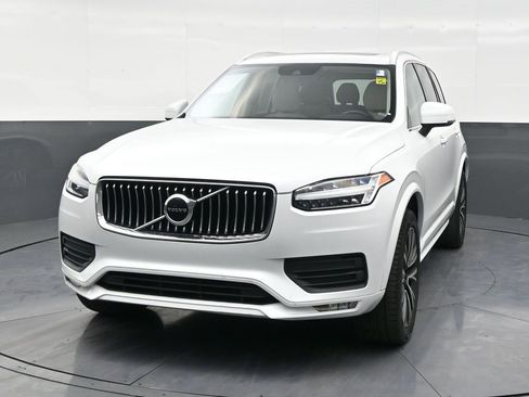 Used 2020 Volvo XC90 T6 Momentum w/ Protection Package Premier image 8
