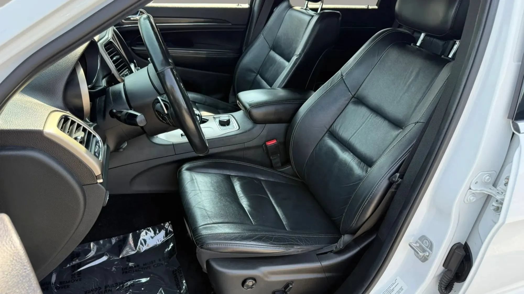 Used 2014 Jeep Grand Cherokee Limited AWD/4WD image 9