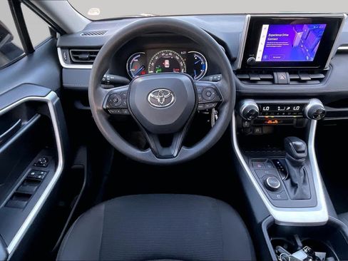 Used 2025 Toyota RAV4 LE AWD/4WD image 6