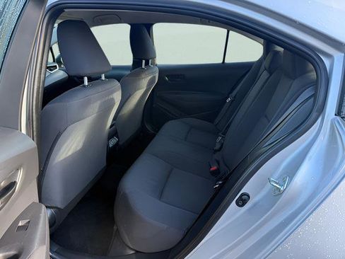 Used 2024 Toyota Corolla LE FWD image 5