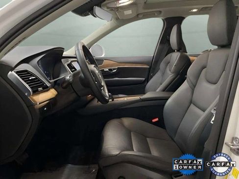 Used 2025 Volvo XC90 B6 Plus image 18