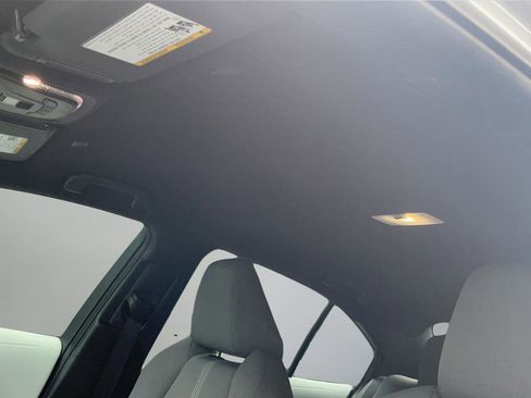 Used 2023 Toyota Corolla SE FWD image 18