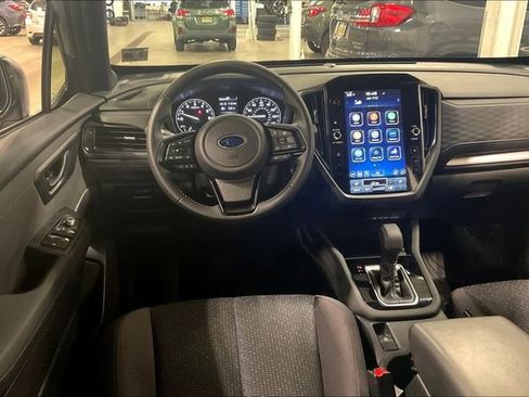Used 2025 Subaru Forester Premium image 5
