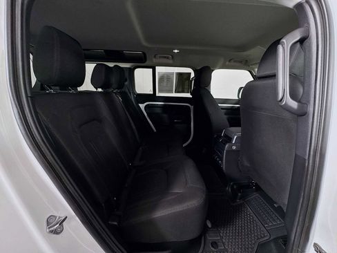 Certified 2022 Land Rover Defender 110 image 24