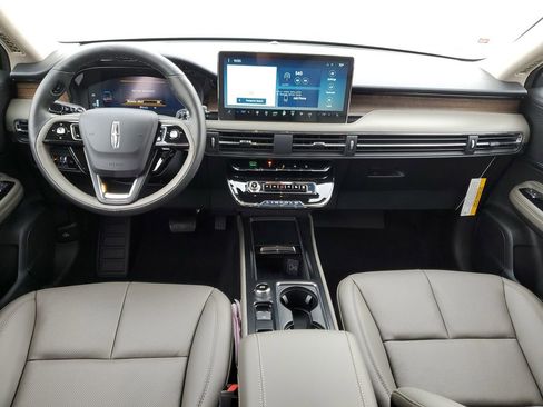 New 2026 Lincoln Corsair Reserve FWD image 15