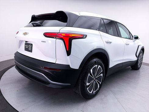 Used 2024 Chevrolet Blazer EV LT AWD/4WD image 16