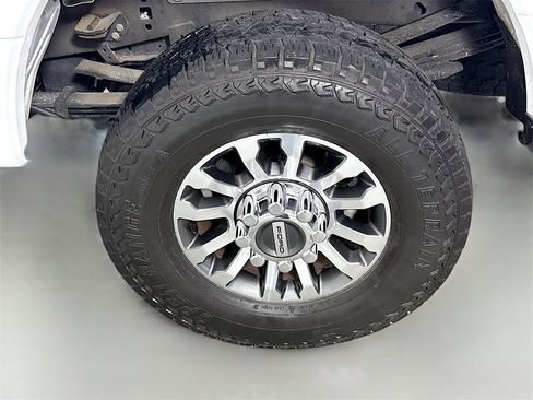 Used 2022 Ford F350 Lariat w/ Lariat Value Package image 26