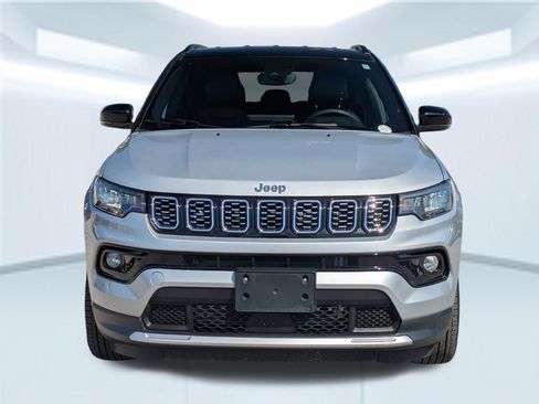 Used 2025 Jeep Compass Limited AWD/4WD image 10