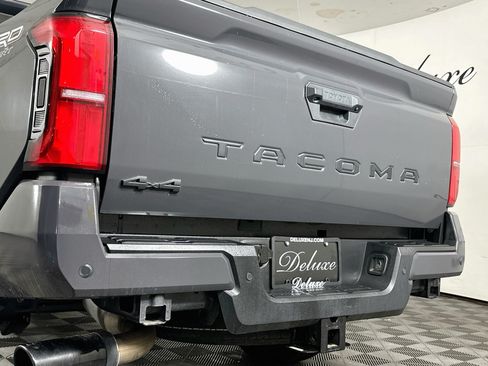 Used 2024 Toyota Tacoma TRD Sport w/ TRD Sport Premium Package AWD/4WD image 26