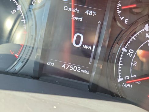 Used 2024 Toyota 4Runner SR5 image 32