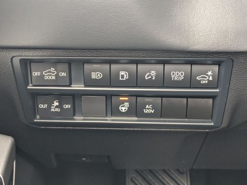 Used 2024 Toyota Tundra Platinum AWD/4WD image 20