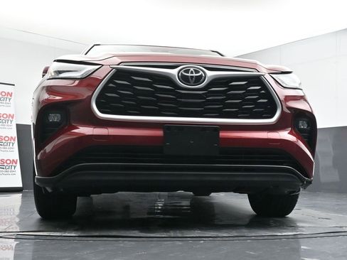 Used 2021 Toyota Highlander XLE image 36
