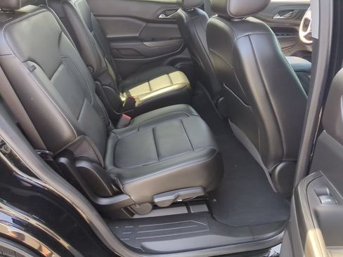 Certified 2023 GMC Acadia SLT w/ Preferred Package FWD image 25