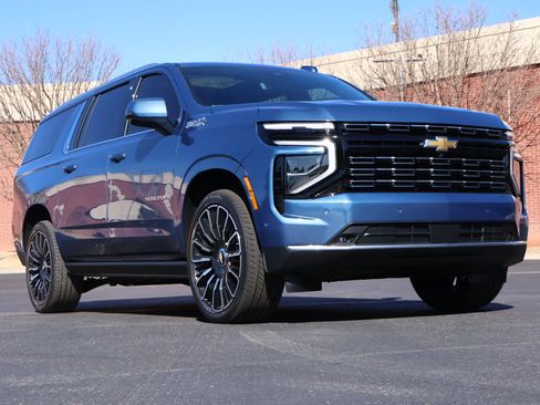 New 2026 Chevrolet Suburban High Country image 1