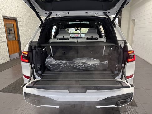 New 2026 BMW X7 xDrive40i image 9