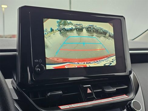 Used 2025 Toyota Corolla LE image 26