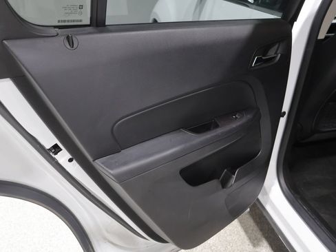 Used 2016 Chevrolet Equinox LT w/ Convenience Package AWD/4WD image 18