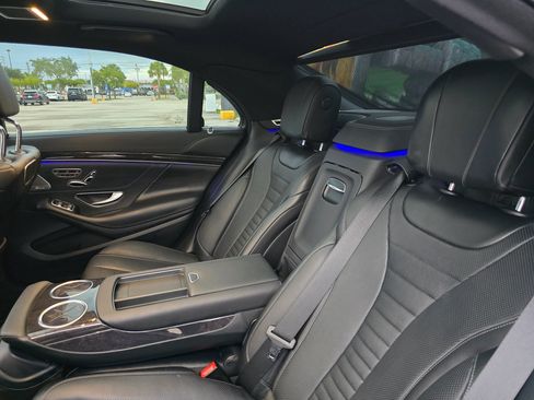 Used 2019 Mercedes-Benz S 560 4MATIC Sedan image 28