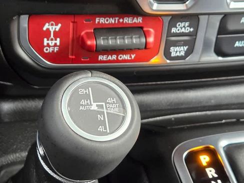 New 2026 Jeep Wrangler Unlimited Rubicon image 17