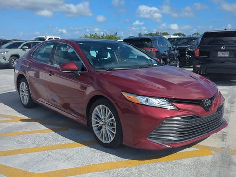 Used 2020 Toyota Camry XLE w/ Driver Assist Package image 3