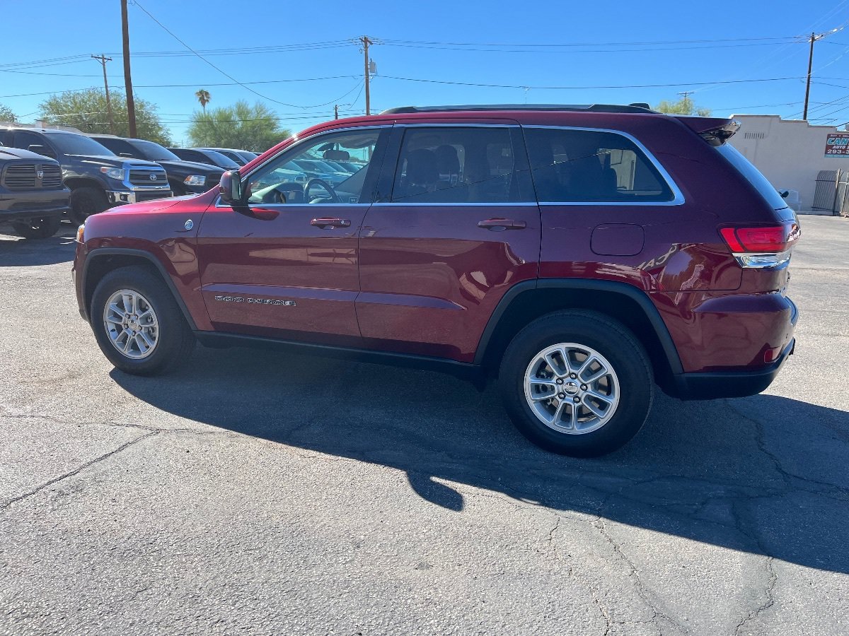 Used 2020 Jeep Grand Cherokee Laredo AWD/4WD image 8