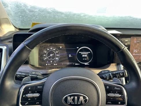 Used 2021 Kia Sorento SX Prestige image 8