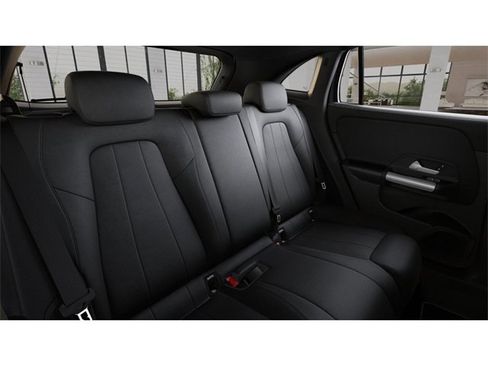 New 2026 Mercedes-Benz GLA 250 4MATIC image 5