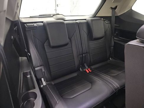 Used 2023 Volkswagen Atlas SEL Premium image 32