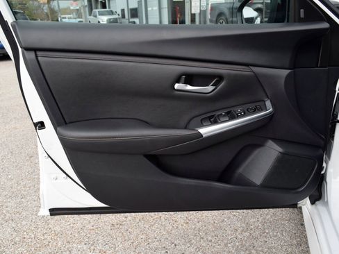 Used 2023 Nissan Sentra SR w/ Midnight Edition Package image 19