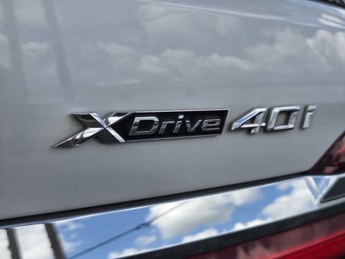 Used 2022 BMW X7 xDrive40i w/ M Sport Package AWD/4WD image 19