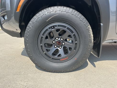 New 2026 Nissan Frontier PRO-4X w/ Pro Premium Package AWD/4WD image 10