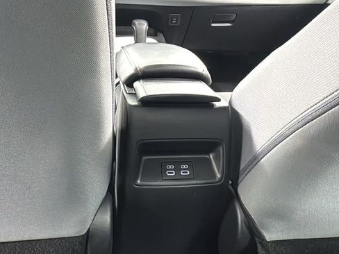 Used 2023 Toyota Corolla SE w/ Carpet Mat Package (TMS) image 33