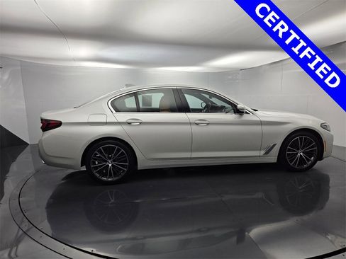 Certified 2023 BMW 540i xDrive w/ Premium Package image 10
