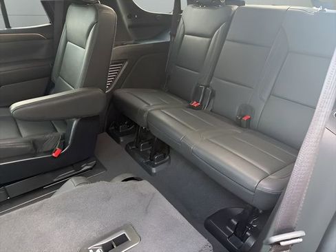 Used 2024 Chevrolet Tahoe LT image 13