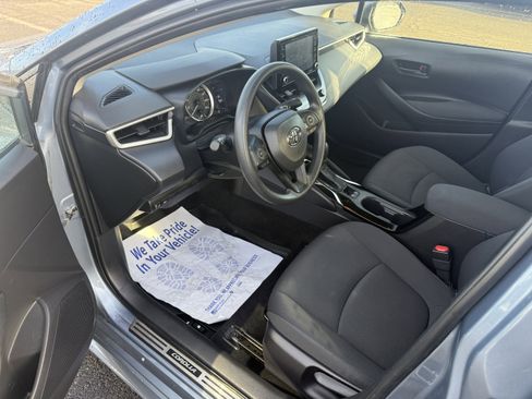 Used 2022 Toyota Corolla LE image 7