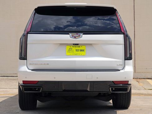 Used 2022 Cadillac Escalade Sport Platinum AWD/4WD image 11