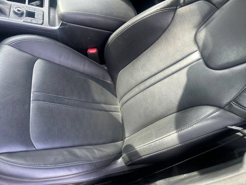 Certified 2024 Kia Sorento S w/ Panoramic Sunroof Package AWD/4WD image 13