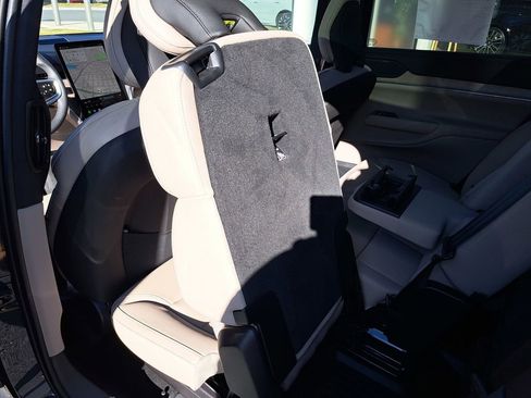 Used 2025 Volvo EX90 Ultra image 28