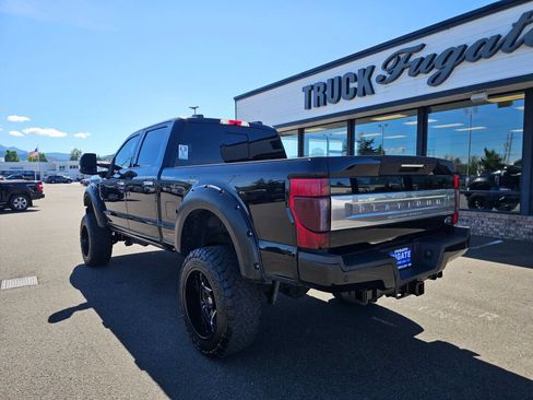 Used 2022 Ford F350 Platinum AWD/4WD image 9