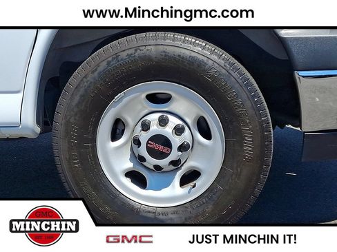 Used 2024 GMC Savana 2500 w/ Driver Convenience Package RWD image 8