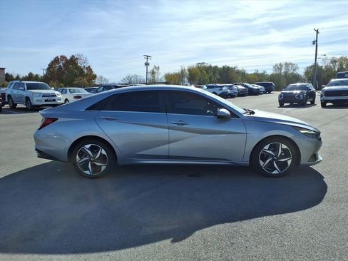 Used 2021 Hyundai Elantra SEL w/ Convenience + Premium Package image 7