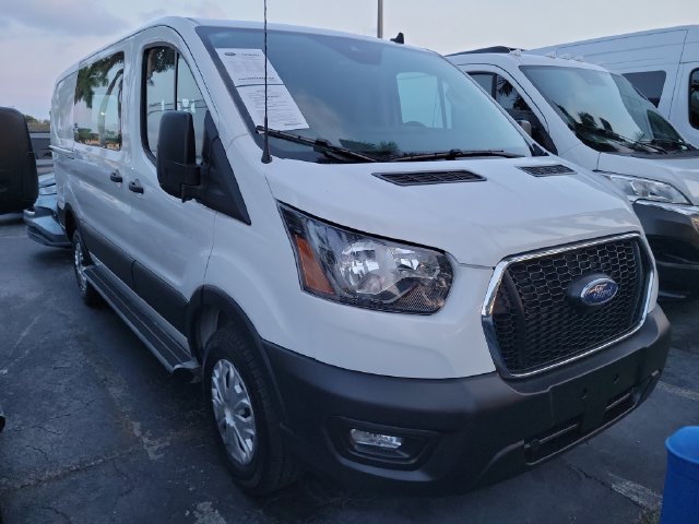 Used 2025 Ford Transit 250 Low Roof w/ Exterior Upgrade Package RWD image 2