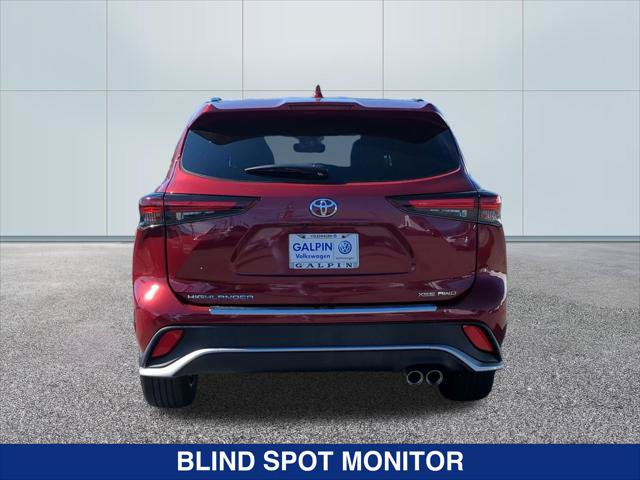 Used 2026 Toyota Highlander XSE AWD/4WD image 4