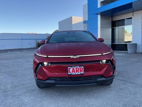 New 2026 Chevrolet Equinox EV LT image 2