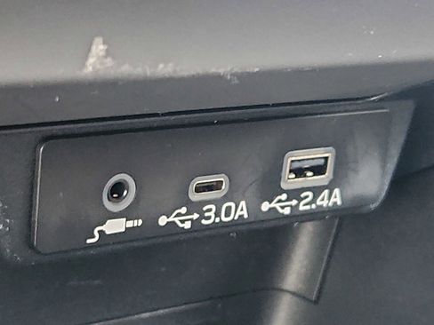 Used 2024 Subaru Crosstrek 2.0i Premium image 24